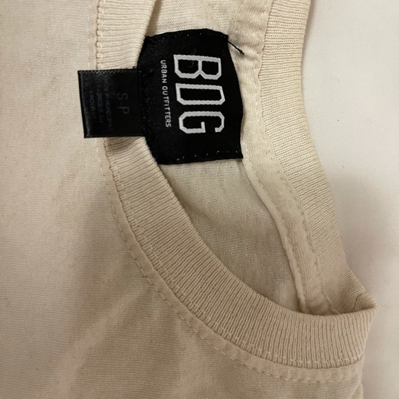 Urban Outfitters T-shirt - Picture 3 of 3